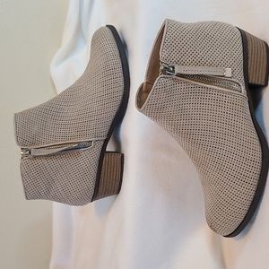 Lane Bryant size 7 bootie